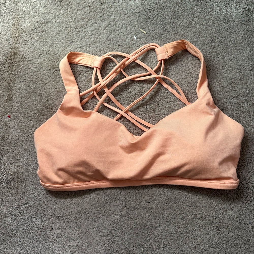 Lululemon free to be wild bra